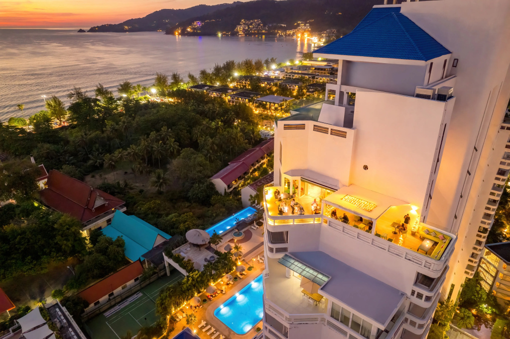 Andaman Beach Suites Hotel, Patong Phuket