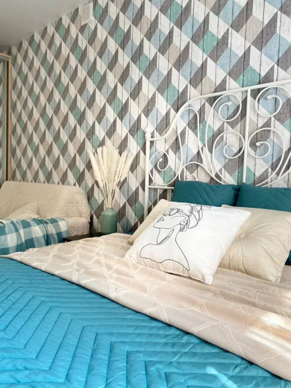 Svetlye Formata 1+ Vozle Tts Ostrov Apartments
