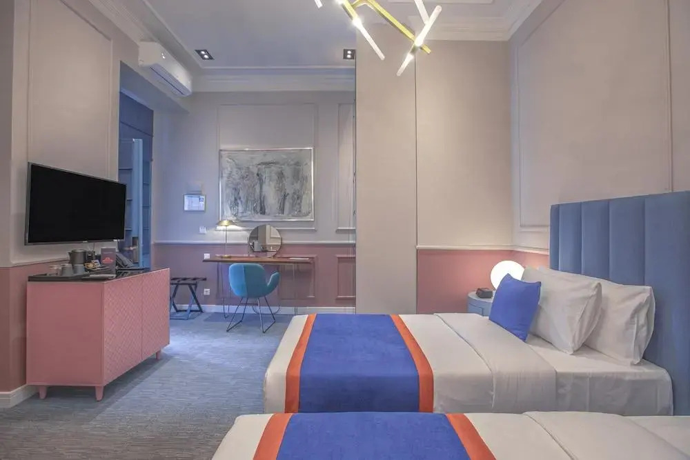 Отель Heritage Hotel & Suites