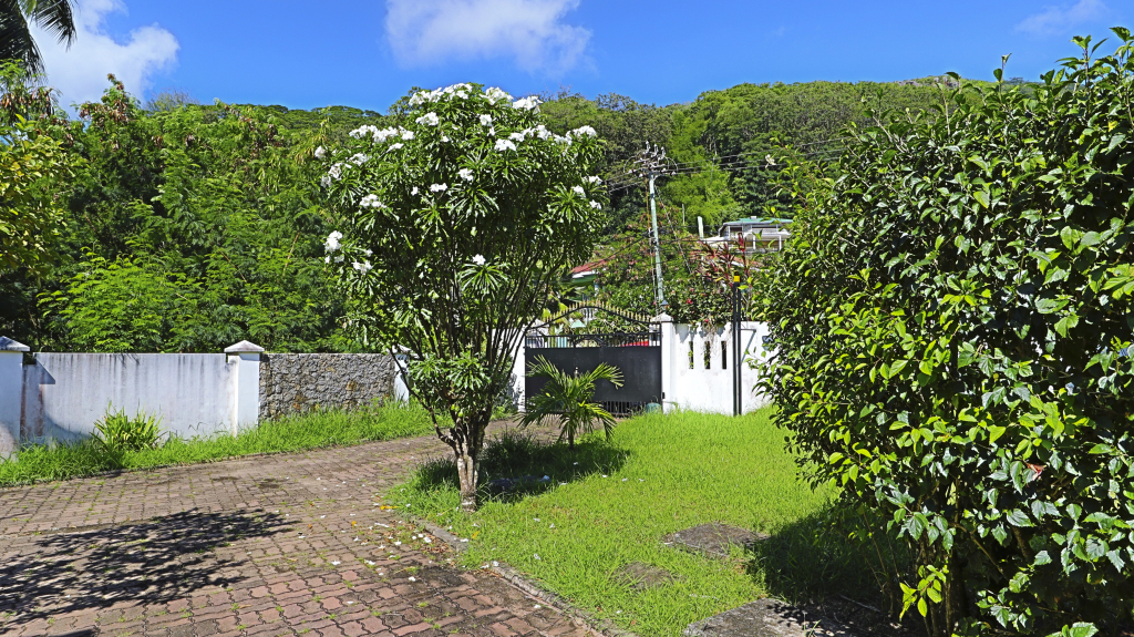 Beach View Villa - Beauvallon villas