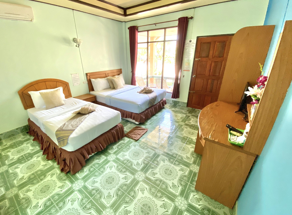 Lanta Emerald Bungalow