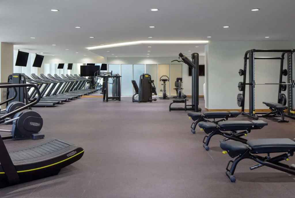Avani Plus Palm View Dubai Hotel & Suites