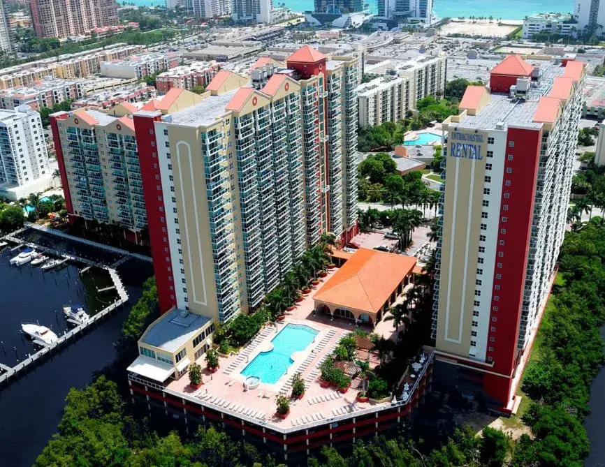 Апарт-отель Pet Friendly Condos in Sunny Isles