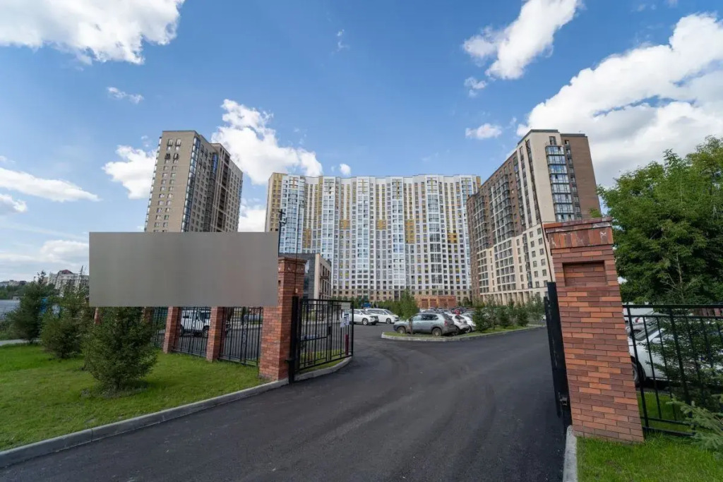 Квартира Комфортная 2к-студия у метро | Круглосуточный заезд 24/7 | Закрытая территория | Парковка
