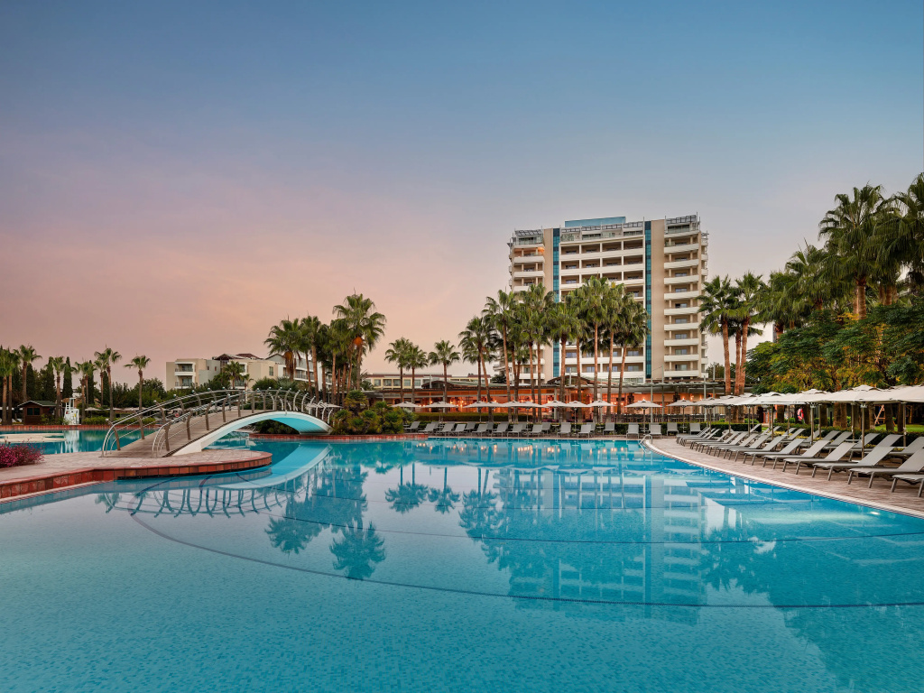 Lara Barut Collection - Ultra All Inclusive
