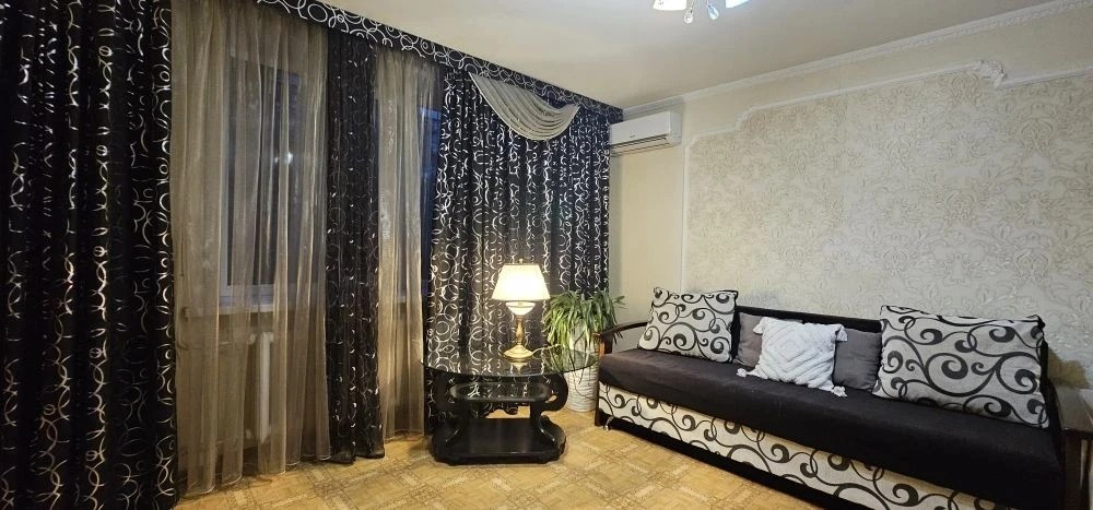 Квартира на Крымских партизан 4
