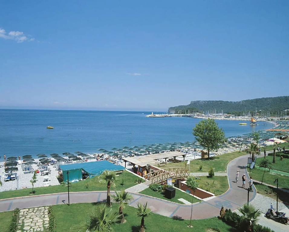 Fame Beach Hotel