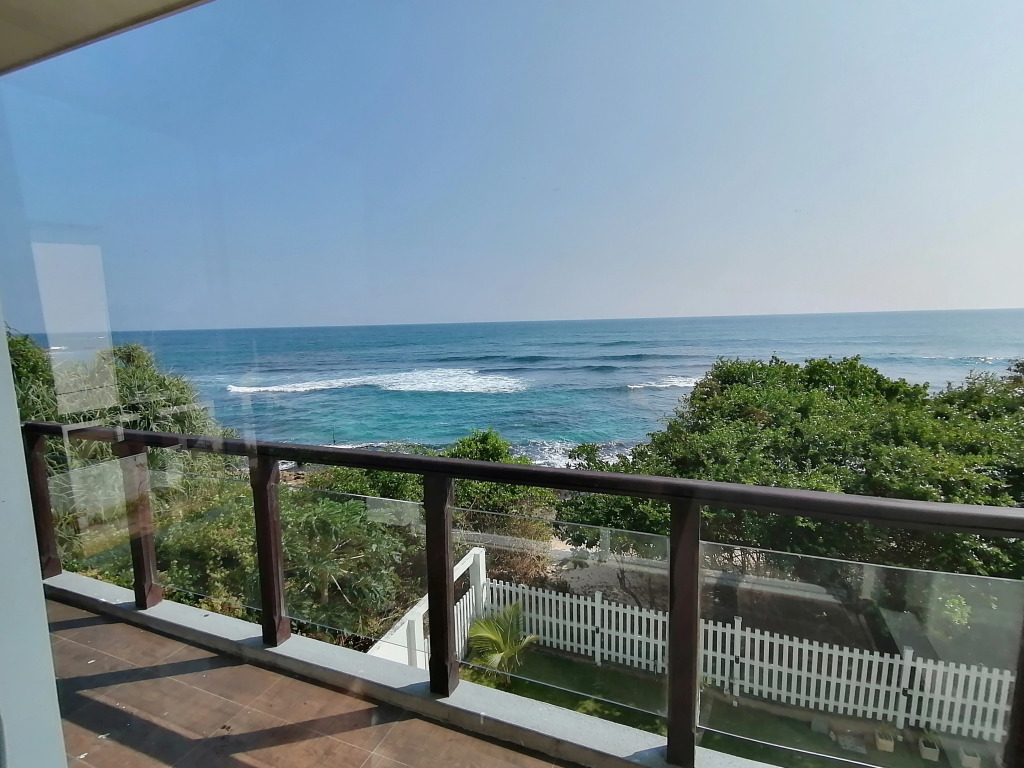 Отель ARA Beach Resort - Mirissa