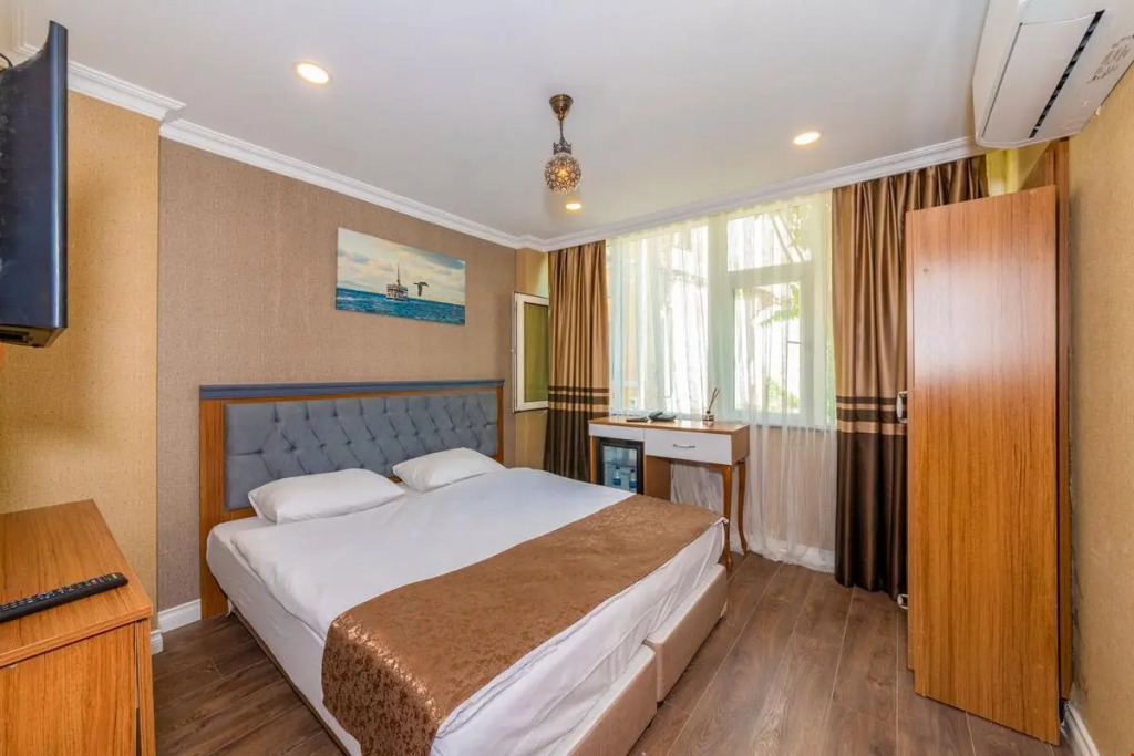 Golden Sand Hotel