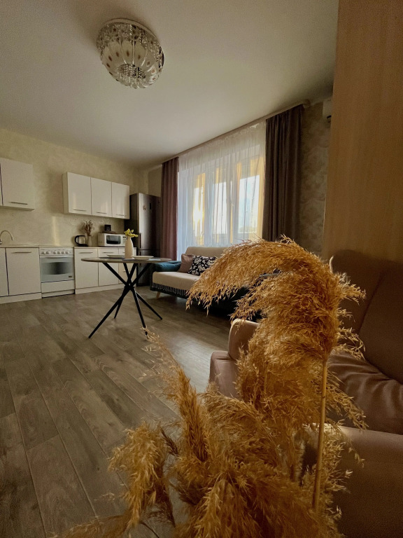 Квартира Отличная, уютная студия в ЖК Крислалл Crystal apartment