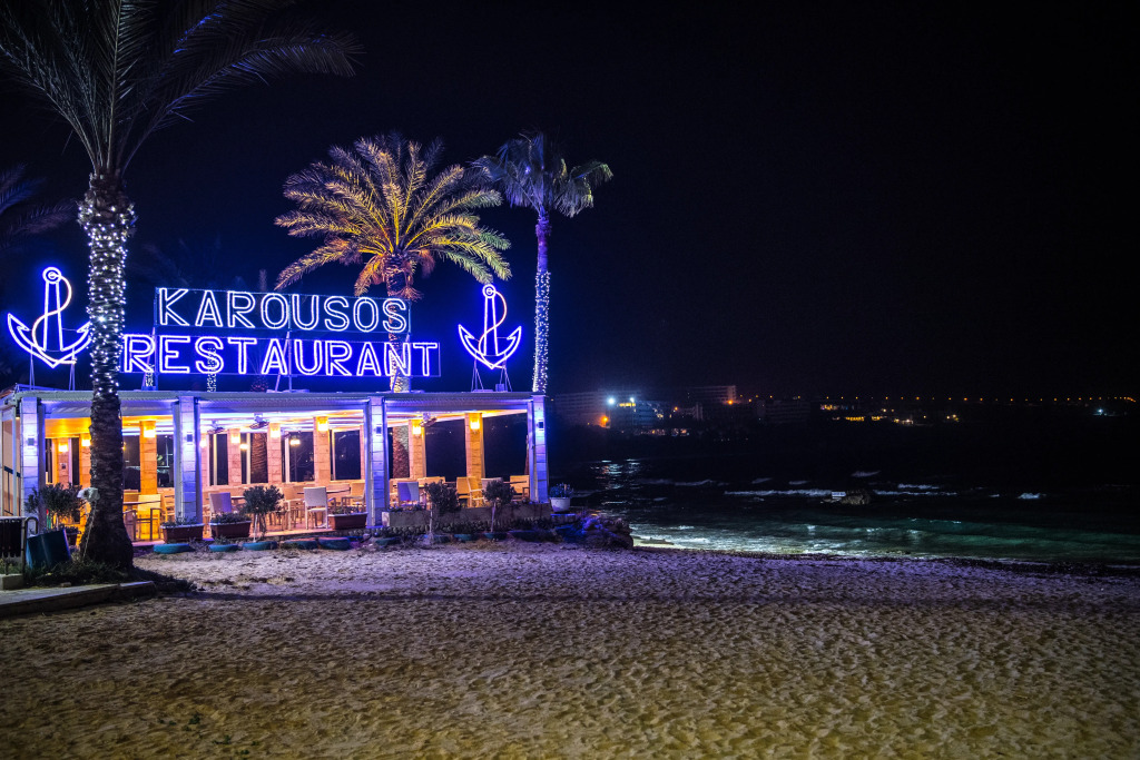 Апартаменты Karousos Beach Rooms
