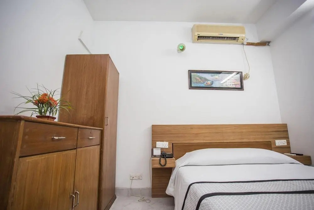 Отель Sel Nibash Hotel & Serviced Apartments
