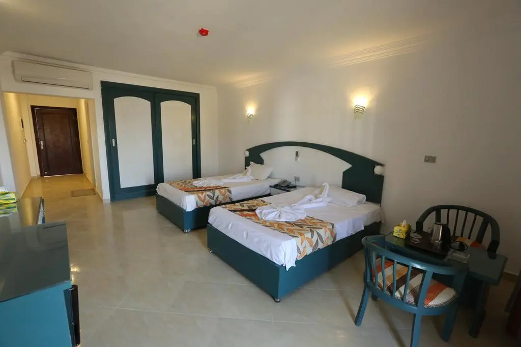 Отель Golden Beach Resort - Ras Sudr