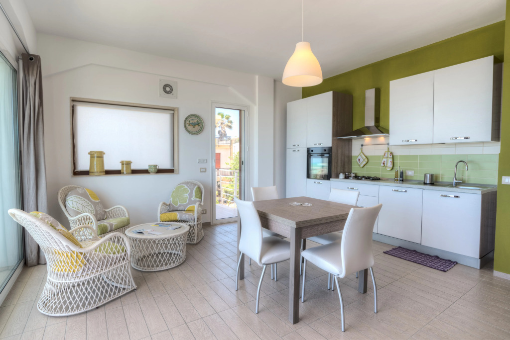 Case Vacanze Pomelia Guest House