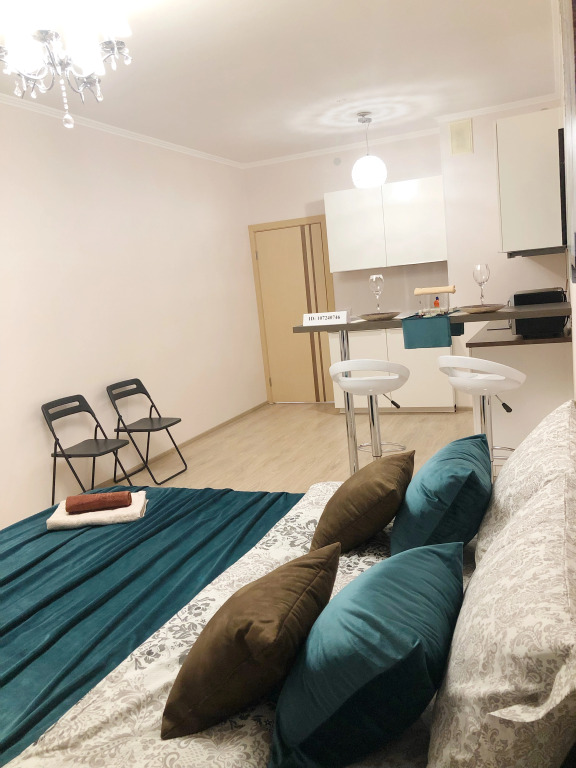 Crystal House Apartments