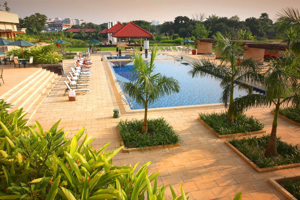 Отель Radisson Blu Dhaka Water Garden