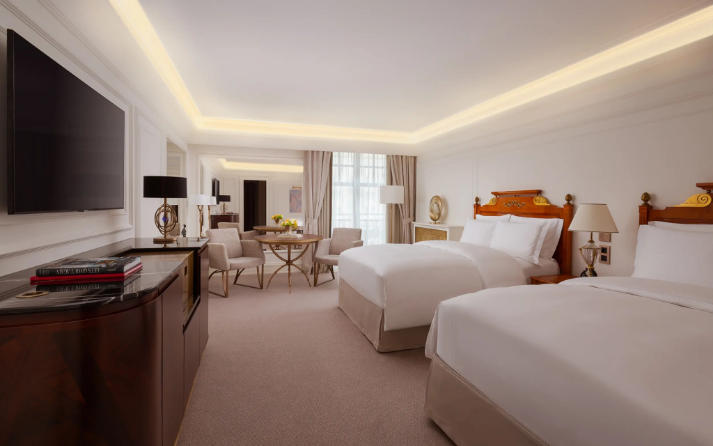 5 ★ The Carlton, Moscow