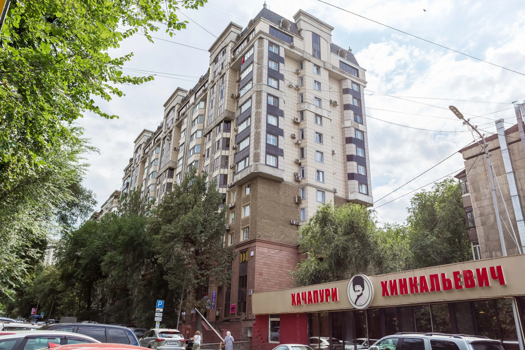 Квартира Золотой квадрат Достык Кабанбай Батыра