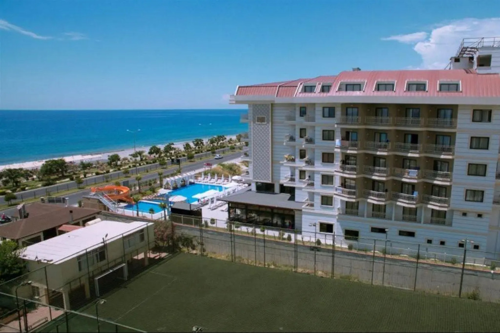 Sey Beach Hotel & Spa