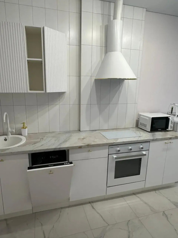 Квартира 2-к. квартира, 75 м², 3 кровати