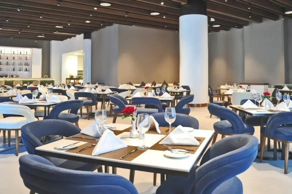 Курортный отель Royal M By Gewan Al Aqah Beach