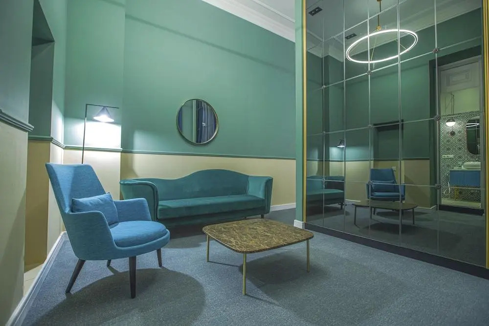 Отель Heritage Hotel & Suites