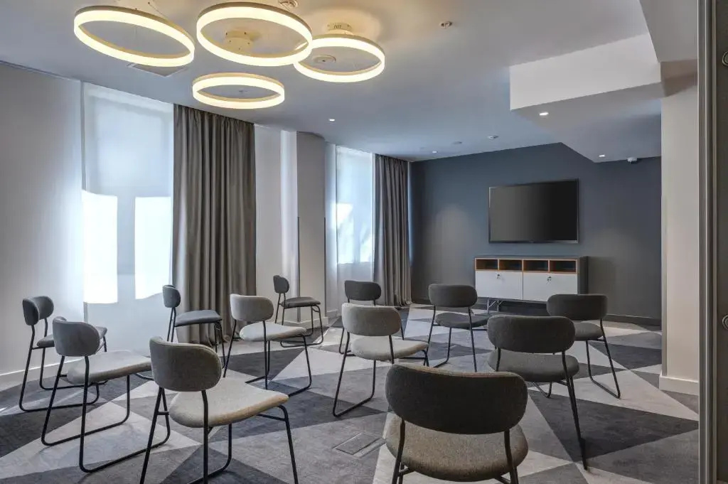 Holiday Inn Express Almaty