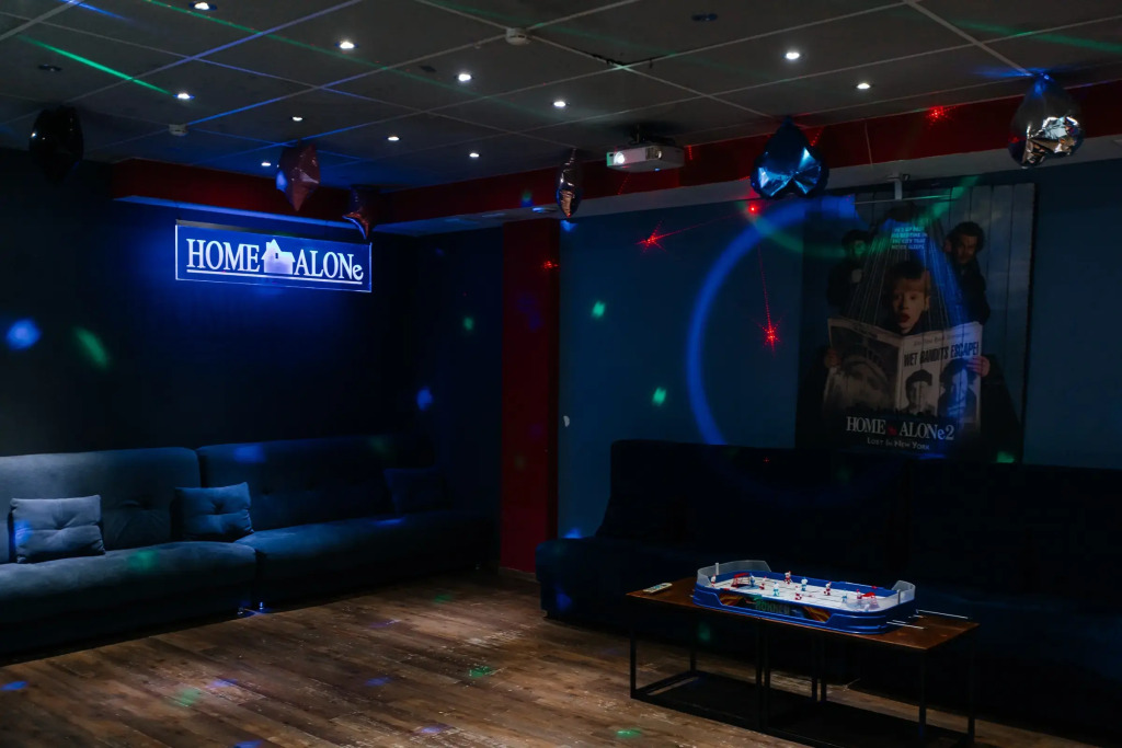 Апартаменты Home Alone Лофт для Вечеринок