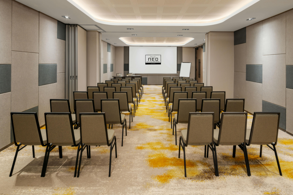 Hotel Neo Kota Baru Parahyangan