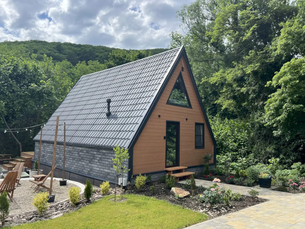 Частный дом 450 А-фрейм Лимон с тёплым бассейном и баней