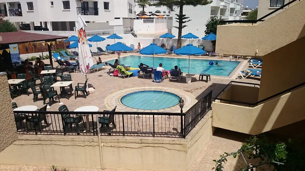 Florea Hotel Apartments