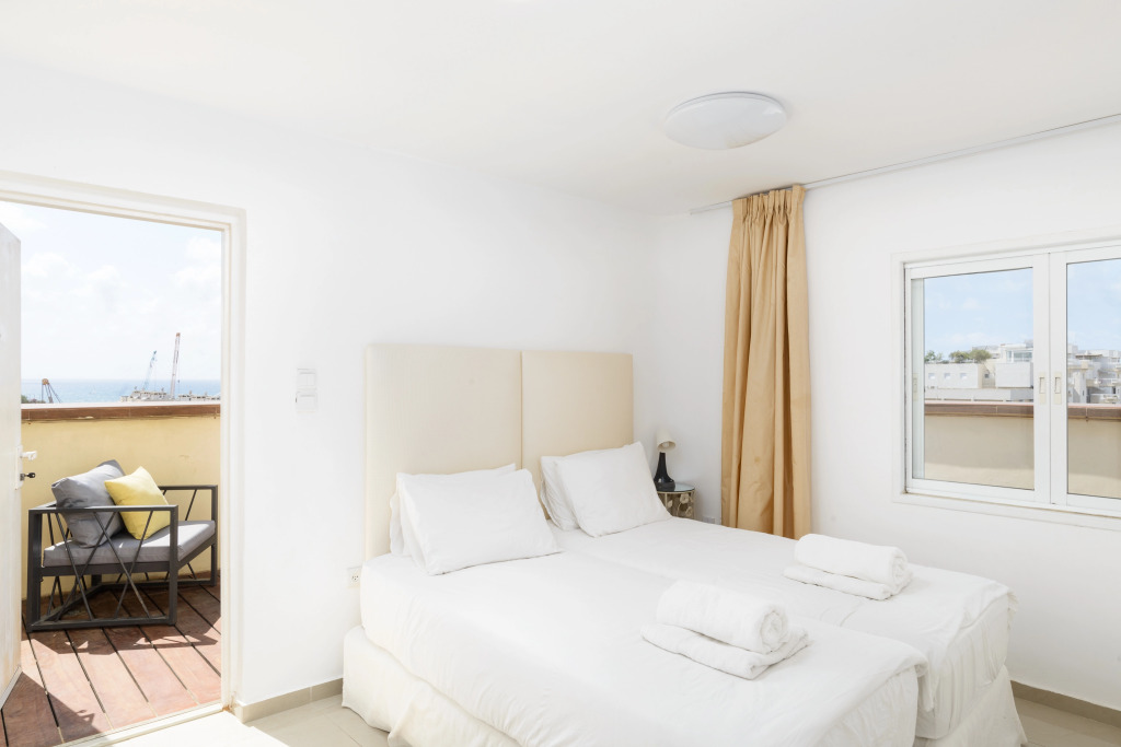 Апартаменты Penthouse with Panoramic View by FeelHome