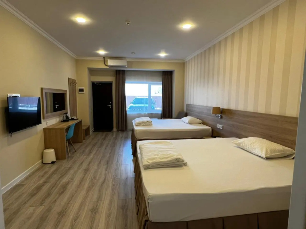 Отель Hotel 6
