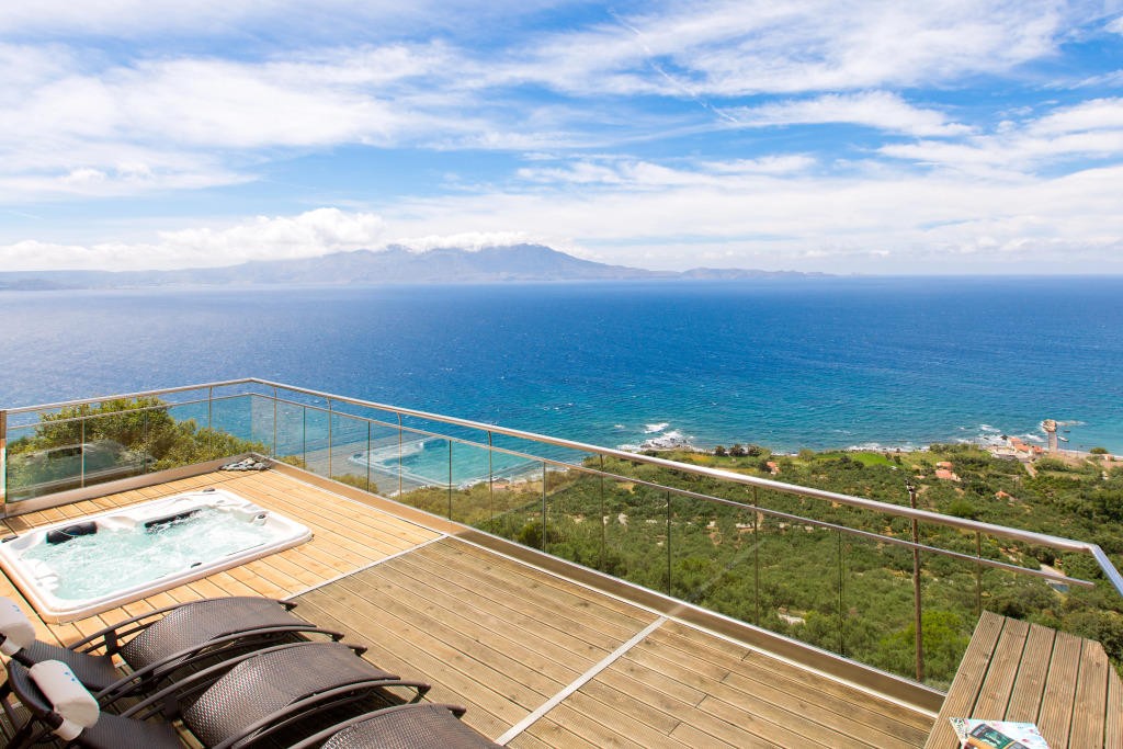 Beachfront Ravdoucha Epavlis Eleni Villa - Pool, Hot Tub, Gym, Sauna, Private Parking, WiFi