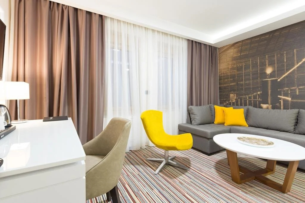Hotel TESLA - Smart Stay Garni