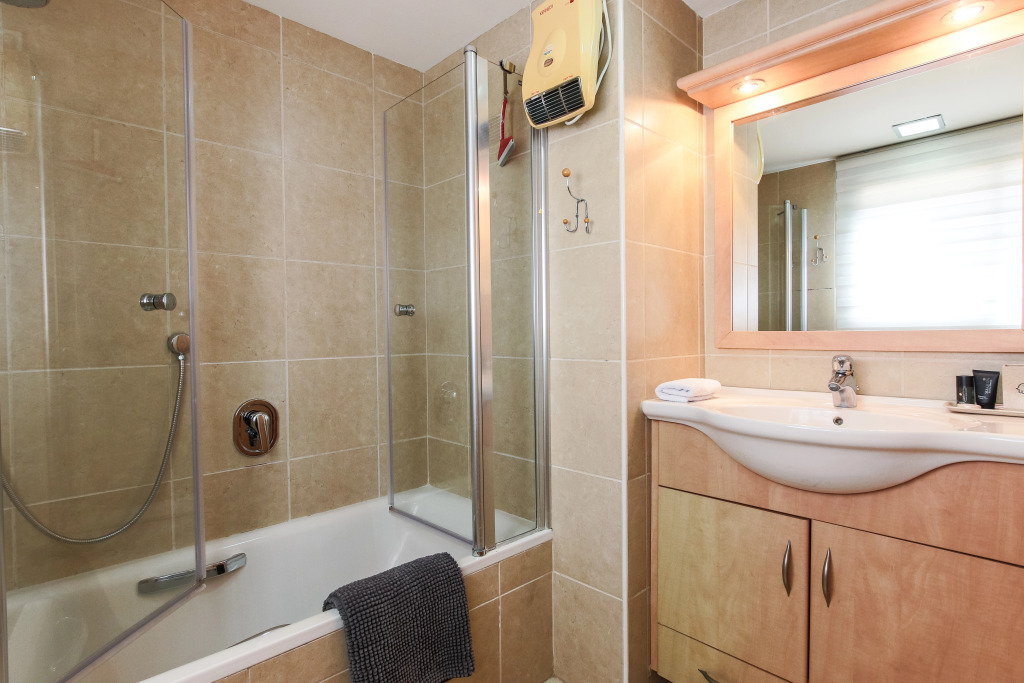 Апартаменты Cosy 1BR near Beach by FeelHome