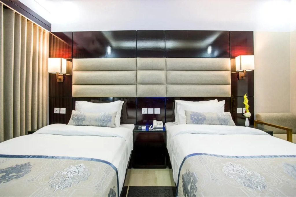 White Palace Hotel