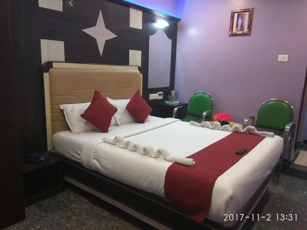 Отель Aakash Residency