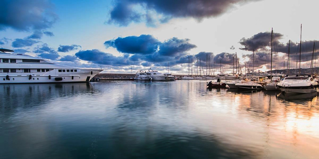 Sanremo Luxury Boat & Breakfast Mini-Hotel