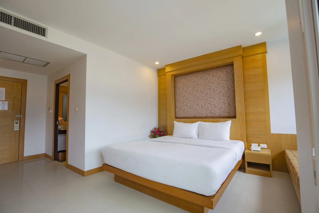 Sungthong Kamala Beach Resort