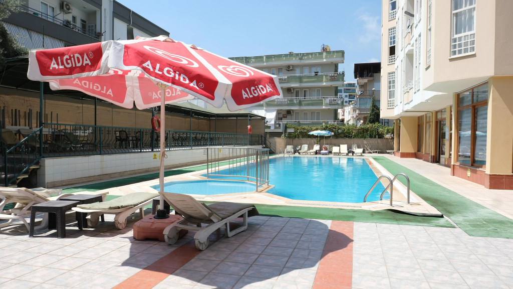 Isabella Apartment Hotel
