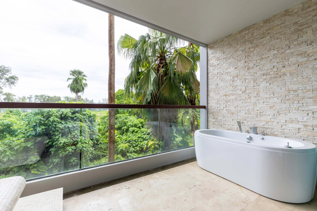 Апартаменты Majestic 2BR Residence with garden view in Regent