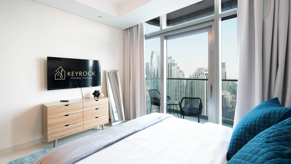 Апартаменты Keyrock Living - 3BR Luxury in Paramount Downtown