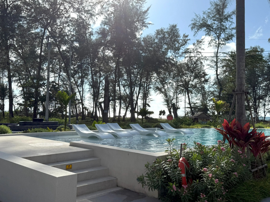 Апартаменты Sunshine Beach Bang Tao