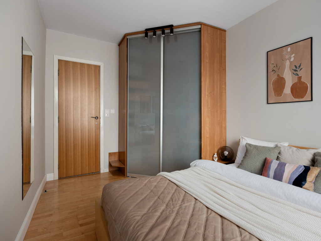 Квартира GM Apartments Стильная Трехкомнатная с балконом и видом на Патриаршие