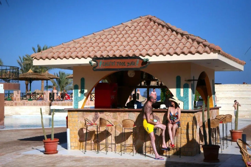 Курортный отель Flamenco Beach and Resort