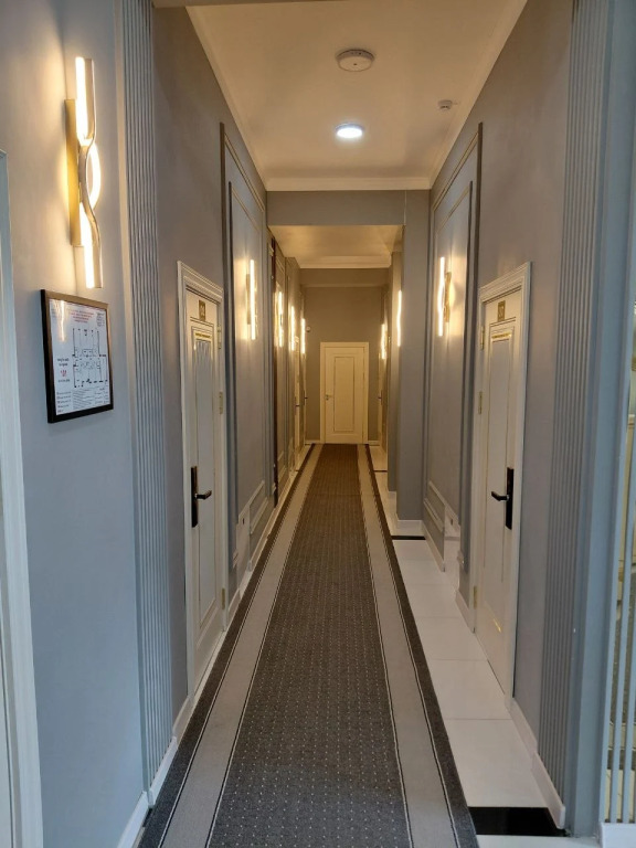 Отель The Avenue