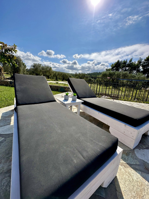 Luxury Villa with Private Pool in Skopelos, Ideal for Families, Villa Aelia by Kardous