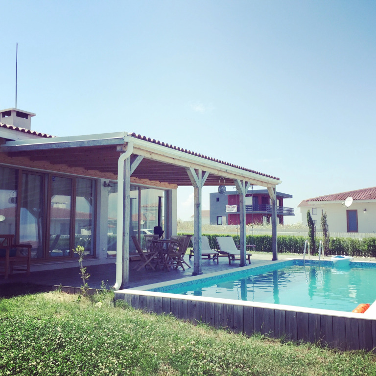Вилла White House Family Villa with a pool 1