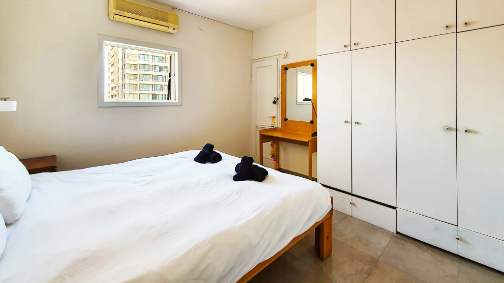 Апартаменты Charming 3 Bdr Sea View Bat Yam #B5